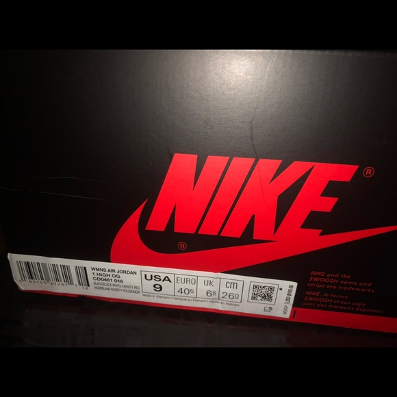 Jordan 1 Satin  (women) - Picture 6 of 6